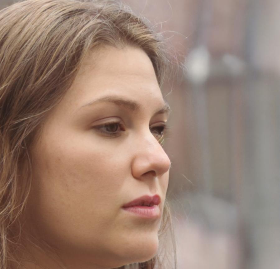 Portrait de Céleste Moreau, formatrice spécialiste des flux financiers